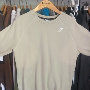 GYMSHARK / CREWNECK / SIZE M / COLOR-CREAM